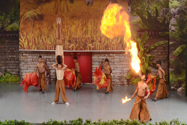 精彩的杂技表演