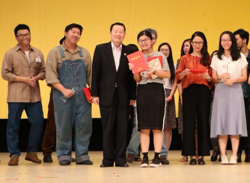 《人鼠之间》剧组