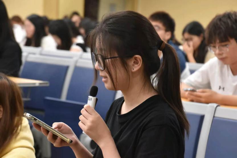 7d8c185d93d9b8792b0fcab88fd563a