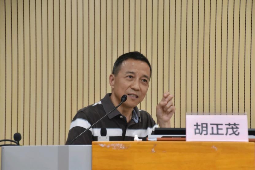 428003a38af041e53ee7e2f387e7ab3